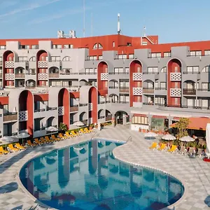 Muthu Oura Praia Албуфейра